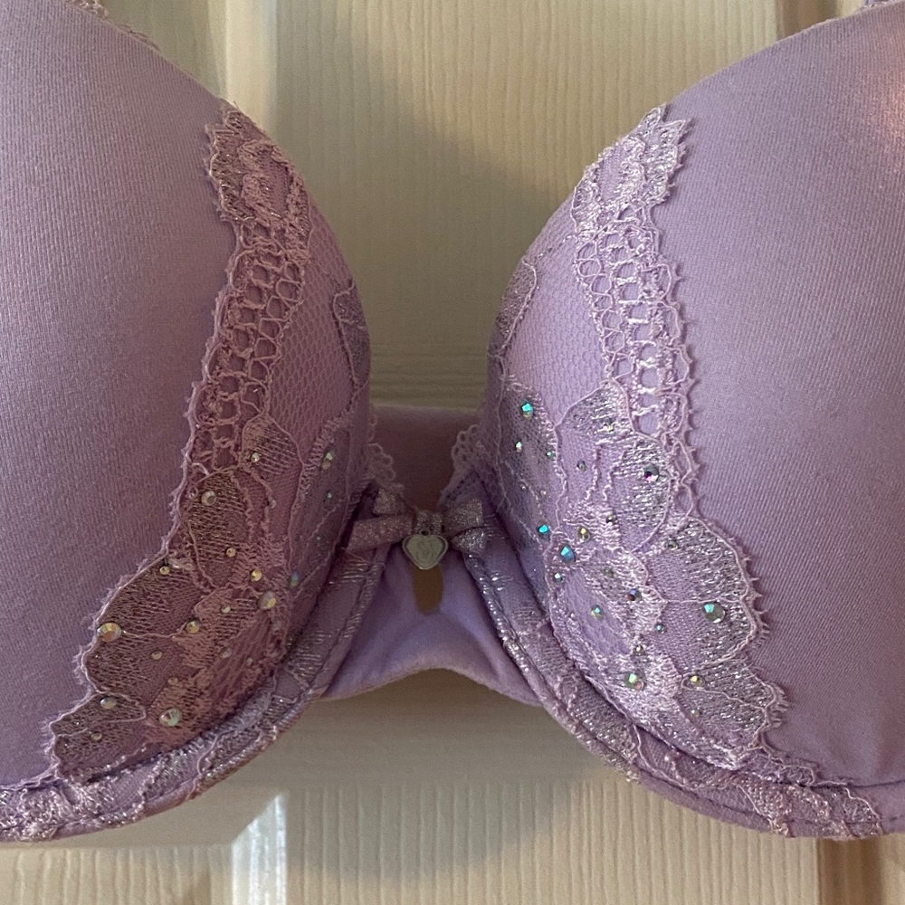 Elegant Lavender Lace Bra - Picture 2 of 5